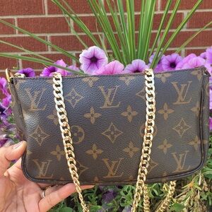 Authentic Louis Vuitton Pochette